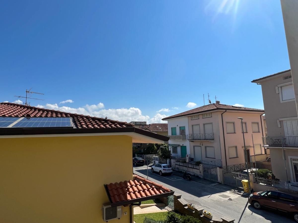Villa Sophia Mare 1 Lido di Camaiore Exteriér fotografie